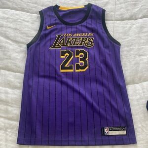 Lebron James jersey